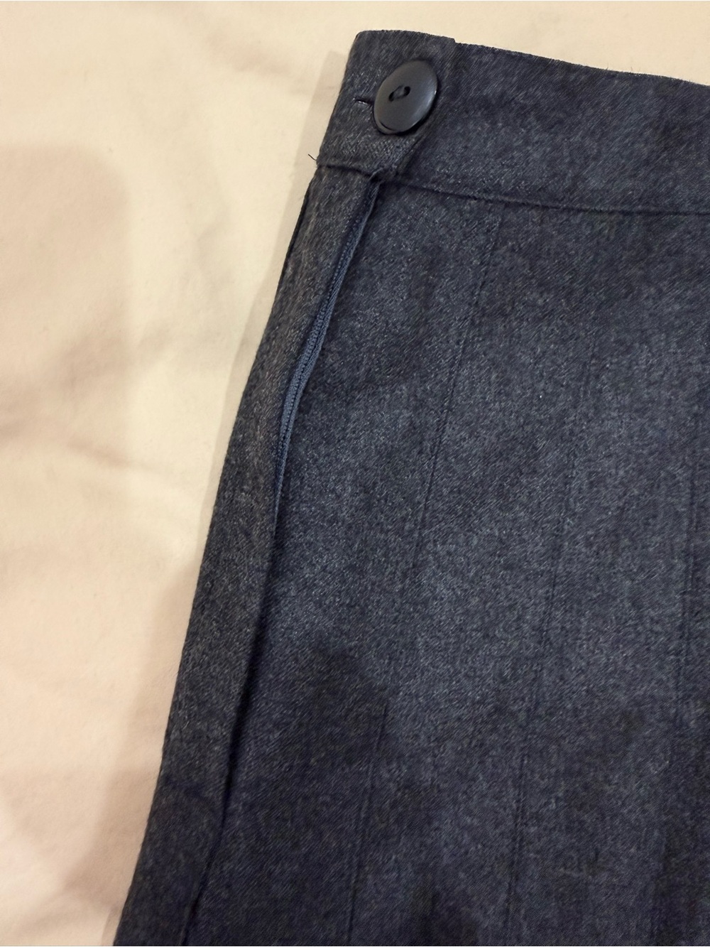 Classic Pleated Midi Skirt in Charcoal Gray Dark Academia Preppy Collegiate Grey - Picture 2 of 5